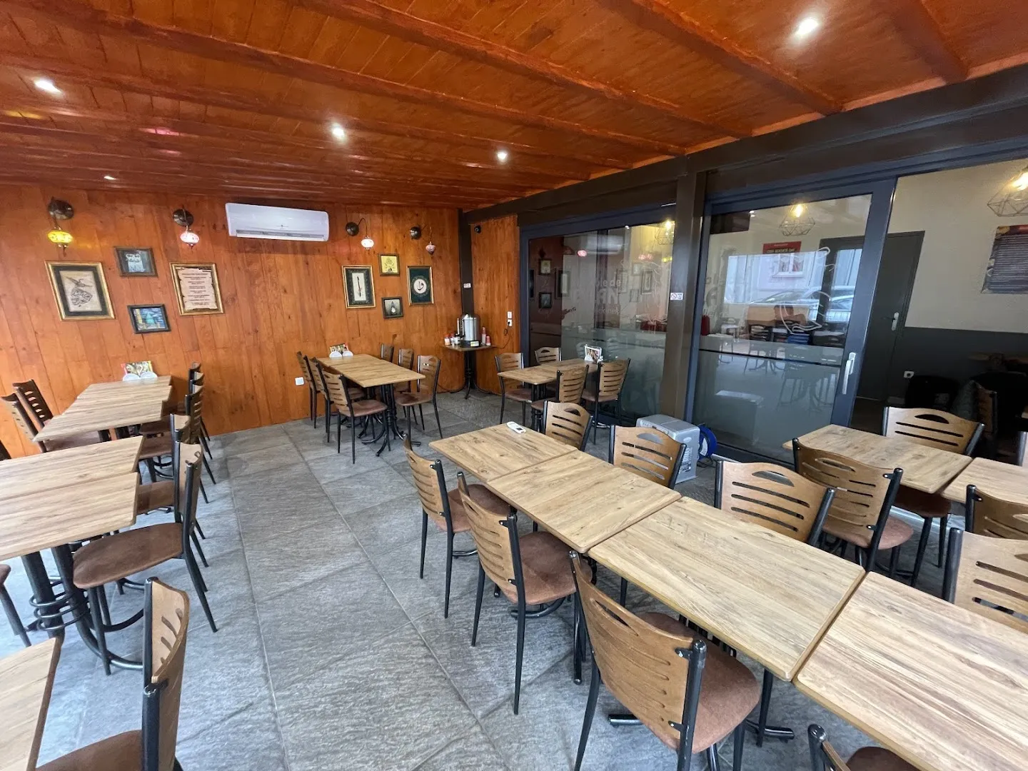 A la table de Mevlana : Konya Etliekmek